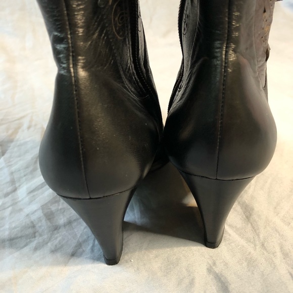 Vero Cuoio Franco Paolucci Black Italian Leather Filigree Cut Out Heeled Boots - Picture 5 of 9
